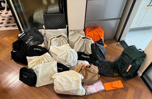 乌鲁木齐回收奢侈品衣服.jpg